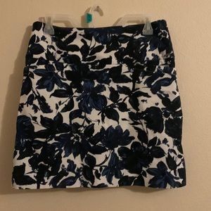 Floral spandex skirt with pockets